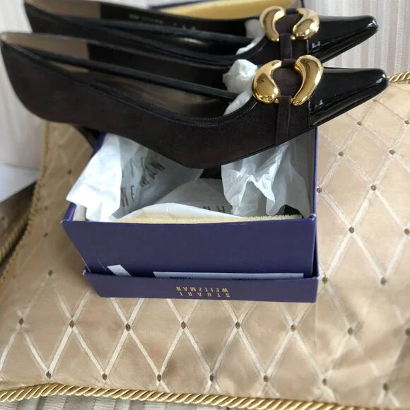 Stuart Weitzman Brown suede heels, patent leather trim,gold accent, 7.5M NIB - Picture 2 of 7